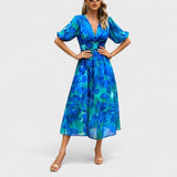 Clara – Virágmintás Elegáns Ruha